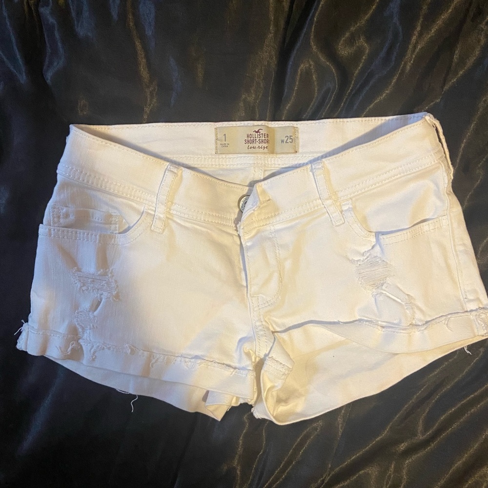 White hollister shorts